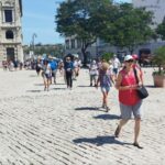 Spain alerts tourists about violent robberies in Cuba and health problems