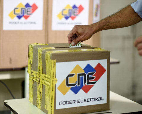 Súmate demands the CNE guarantee the right to vote for Venezuelans