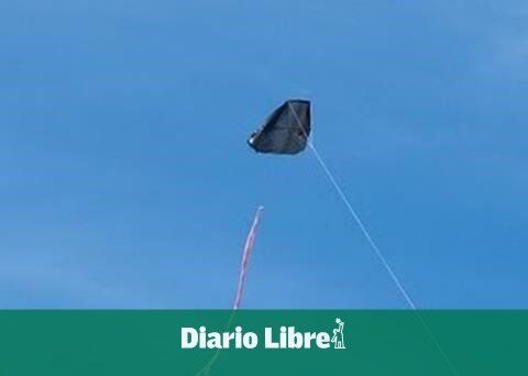 Teenager dies after falling from roof while flying chichigua