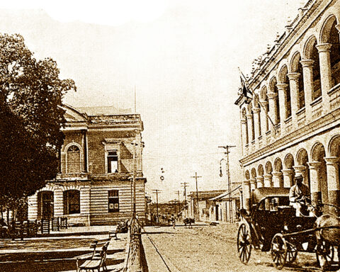 The carnival in perspective, calle del Sol corner eternity