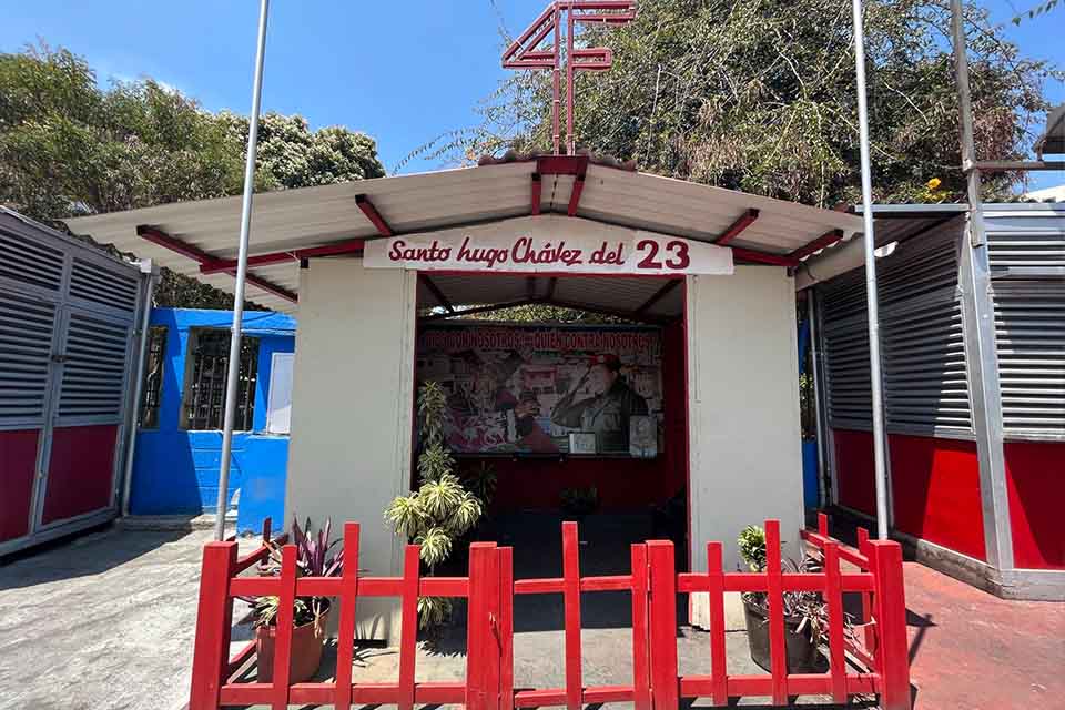 The chapel of "Santo Hugo Chavez del 23" has been running out of devotees