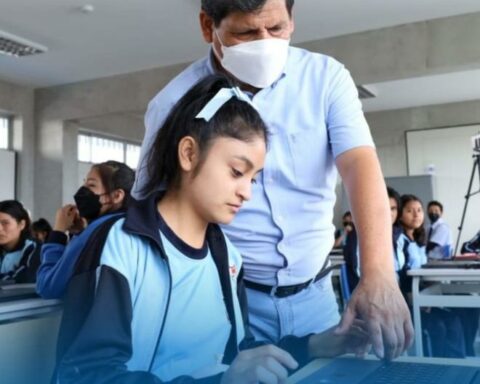 The start of the school year in La Libertad is suspended until March 20 due to an emergency