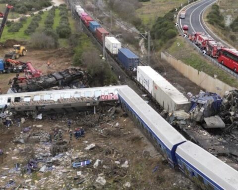 The station manager of the railway tragedy appears before the justice of Greece