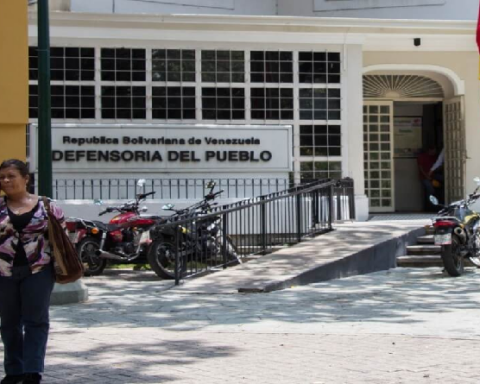 Entregan certificados del diplomado Derechos de las Mujeres y Equidad de Género