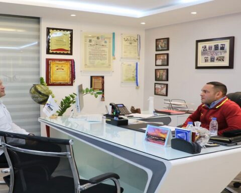 Evalúan planes para consolidar el sector aéreo en el país