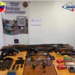 They located 1,179 ammunition and 18 firearms in Chacao