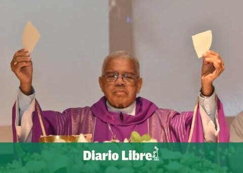 They pay tribute to 81 fallen members of the Police