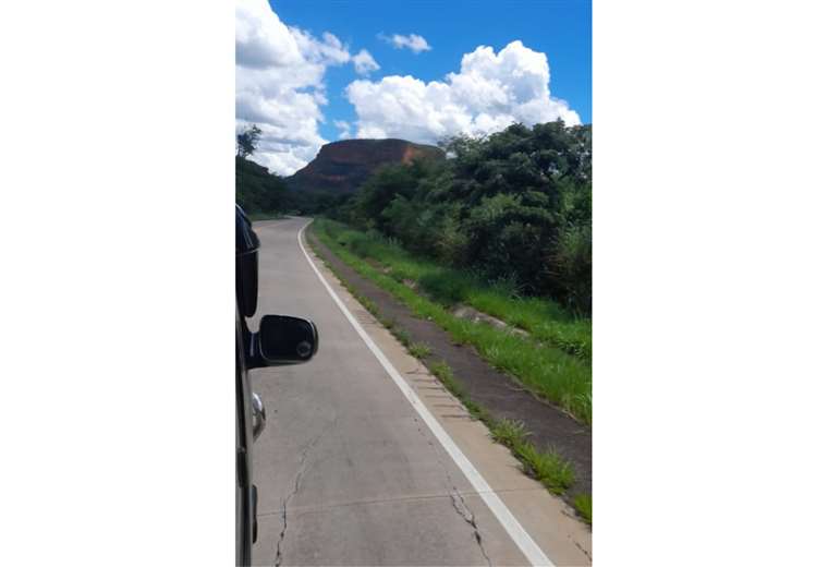 They report road blockades in Chochís and Yapacaní