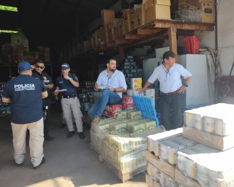 They seize a large amount of contraband products in Coronel Oviedo