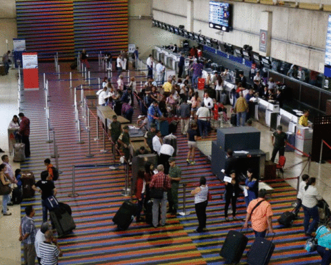 They urge to denounce airlines that speculate with tickets