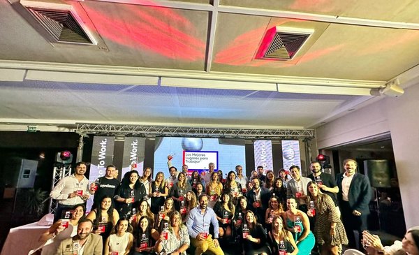 This was the awards ceremony for the best companies to work for in Uruguay