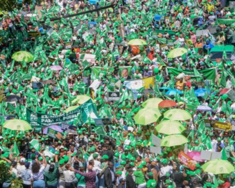 Throughout the journey, thousands of women uttered cries of desperation, where they stated that they were tired of the prevailing insecurity in the country.