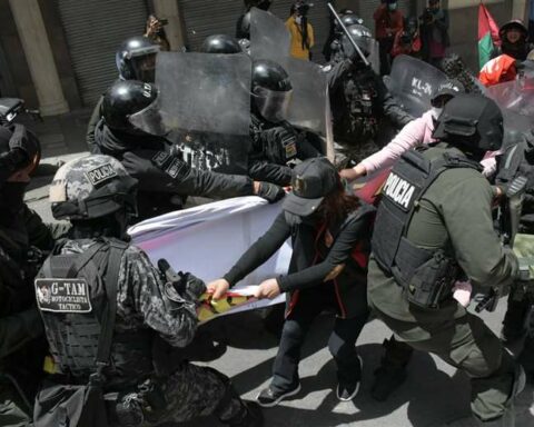 Today the teachers will carry out the blockade of the thousand corners in La Paz