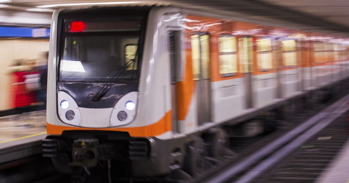 Two men are arrested at the Guerrero metro station for transporting weapons