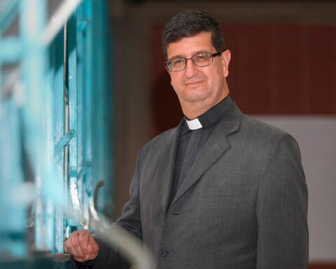 UCAB debuts a new rector and appoints Father Arturo Peraza