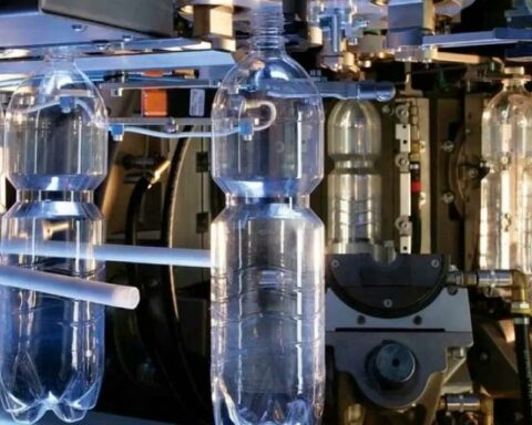 UN: Half of bottled water sales would be enough to give universal access to the liquid