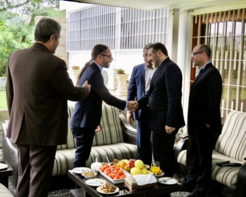 Venezuela and Iran analyze communication technology proposals