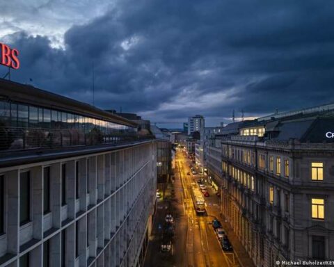 What is behind the banking crisis, and how it can affect the markets