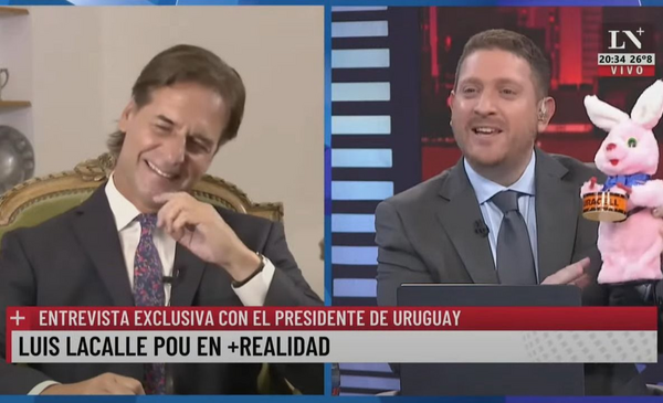 Why was Lacalle Pou received with a rabbit in an interview in Argentina?