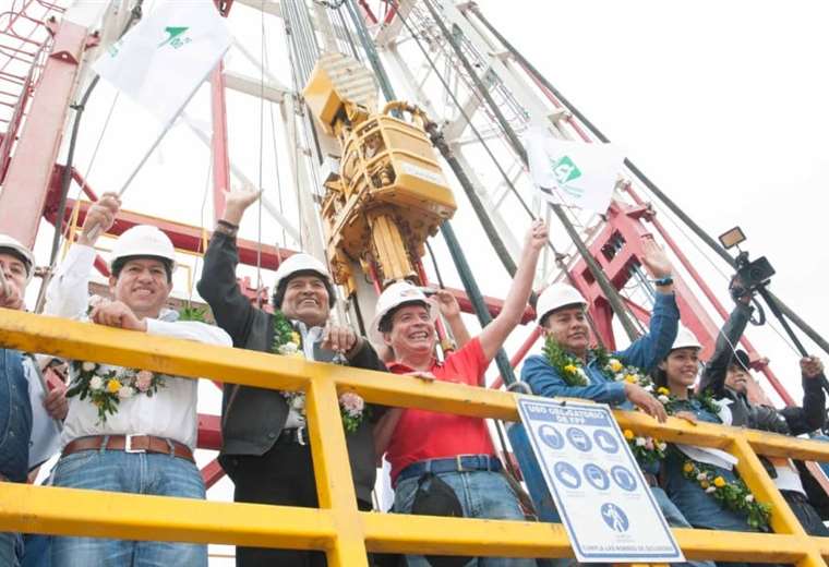 With Evo Morales, the search for natural gas cost $2.685 million with no expected results