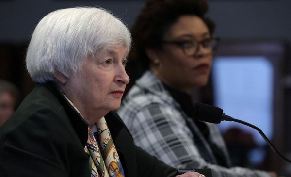 Yellen chairs urgent meeting with top US financial regulators