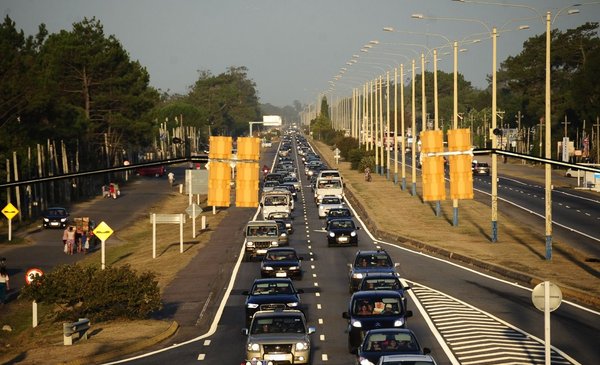 Tram: propose an alternative proposal to connect Montevideo with Canelones