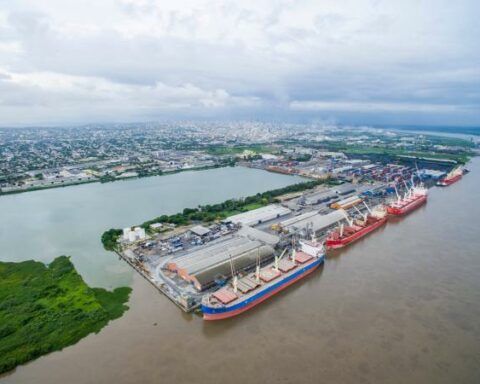 Act signed for dredging the access channel to the Port of Barranquilla