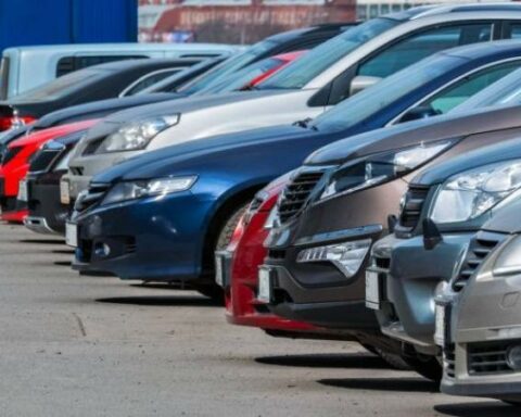 Automotive park reports drop in new registrations at the end of March