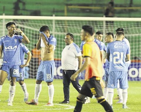 Blooming made life difficult for himself and can't get out of the bottom