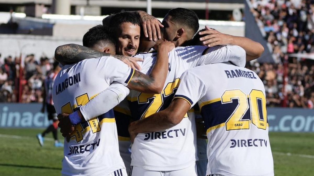 Boca thrashes Barracas Central at home