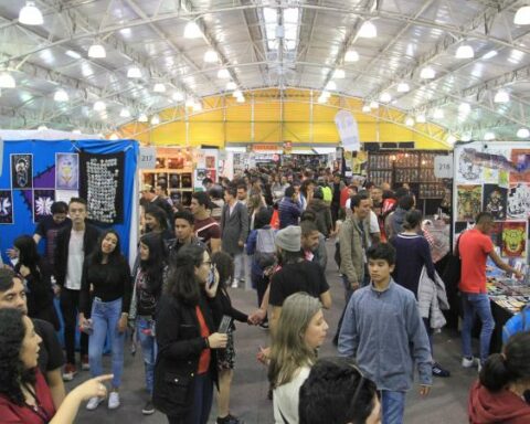 Books on economics and business that you can find at FILBo