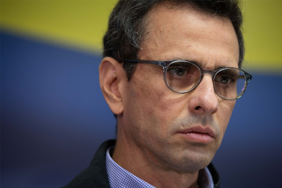 Capriles urges presidential "win by knockout" to overcome irregularities