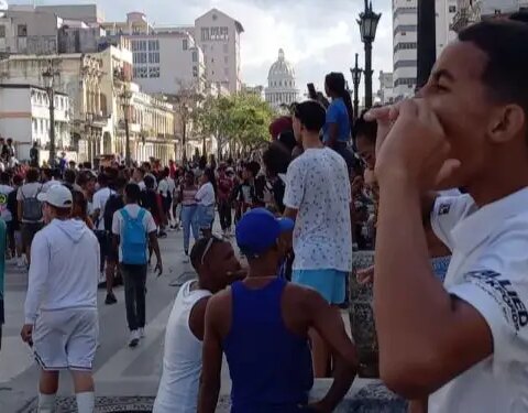 Castroism gives up youth