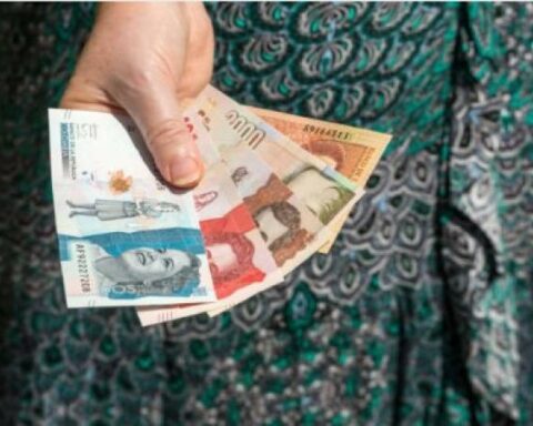 'Citizen income' will cover 3.3 million families