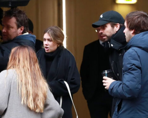 Clara Chía is no longer hiding: she was caught passionately kissing Piqué