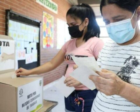 Community action boards are trained to have public contracts