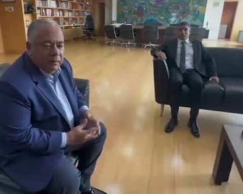 Comptroller visited PDVSA to review audits of the oil sector