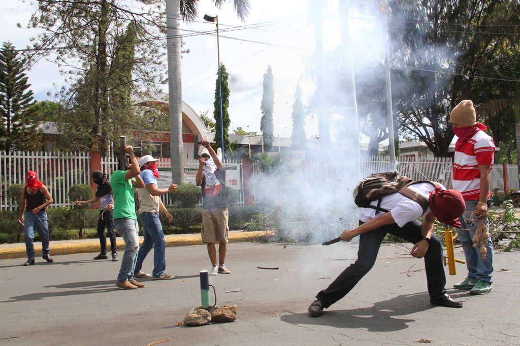 Protestas en la Upoli en abril de 2018. Foto del Archivo del Nuevo Diario.