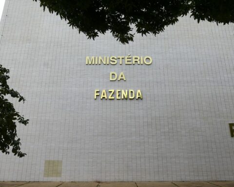 Farm denies tax creation for small online purchases