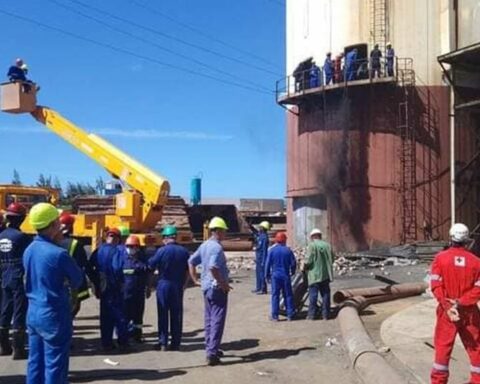 Four workers from the Antonio Guiteras power plant are trapped after a collapse in their chimney