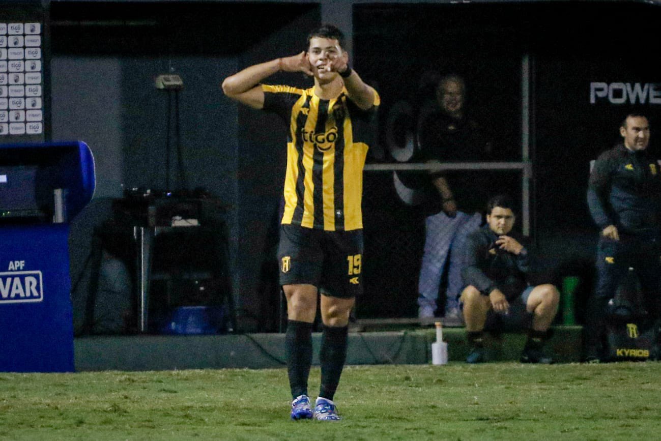 Guaraní is left with a tight victory against Resistencia