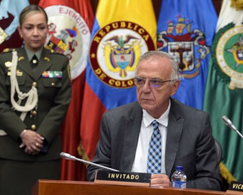 He understood that it was convenient to retire: Ministry of Defense on General Sanabria