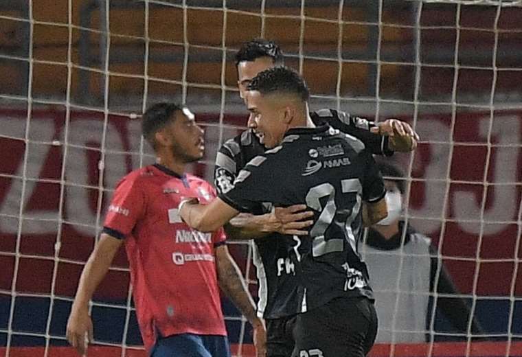 Independiente beat Wilstermann (0-1) and leaves him in the queue