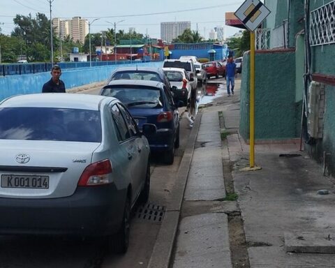 K, the letter on Cuban license plates that opens the doors of gas stations