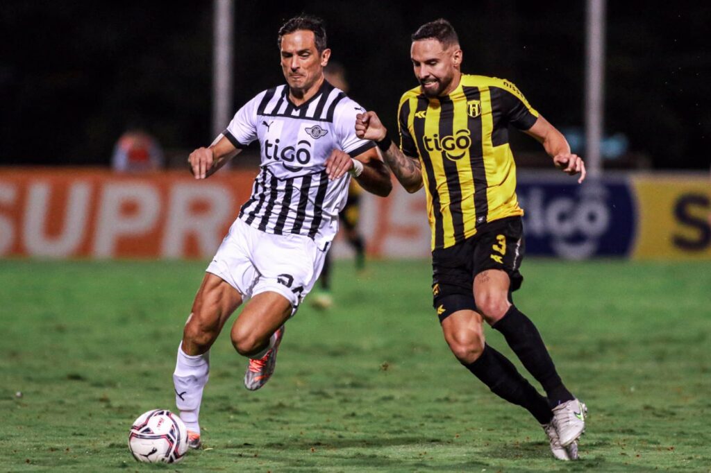 Libertad equalizes in Dos Bocas and maintains distance with Guaraní