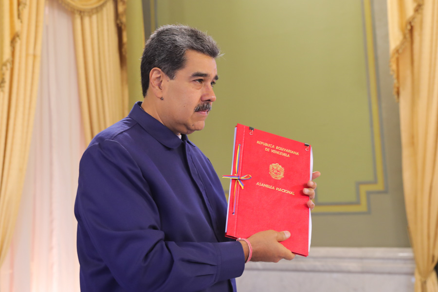 Maduro: it is necessary to shake the moral foundations of the Republic