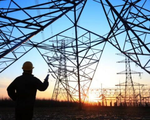 Minergía proposes changes in funds to expand electricity coverage