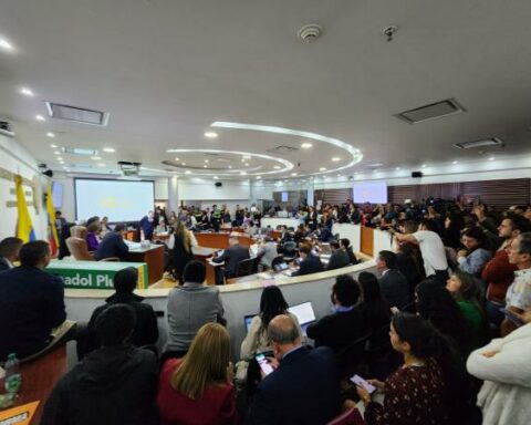 Minute by minute of the first health reform debate