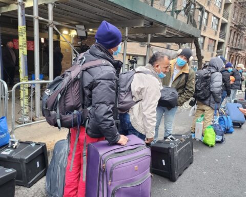 New York mayor calls for TPS to be provided to migrants before Title 42 expires