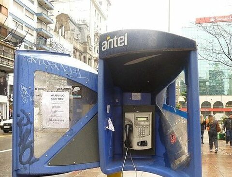 On the street, the square or the hospital. How many public telephones are left in Uruguay?